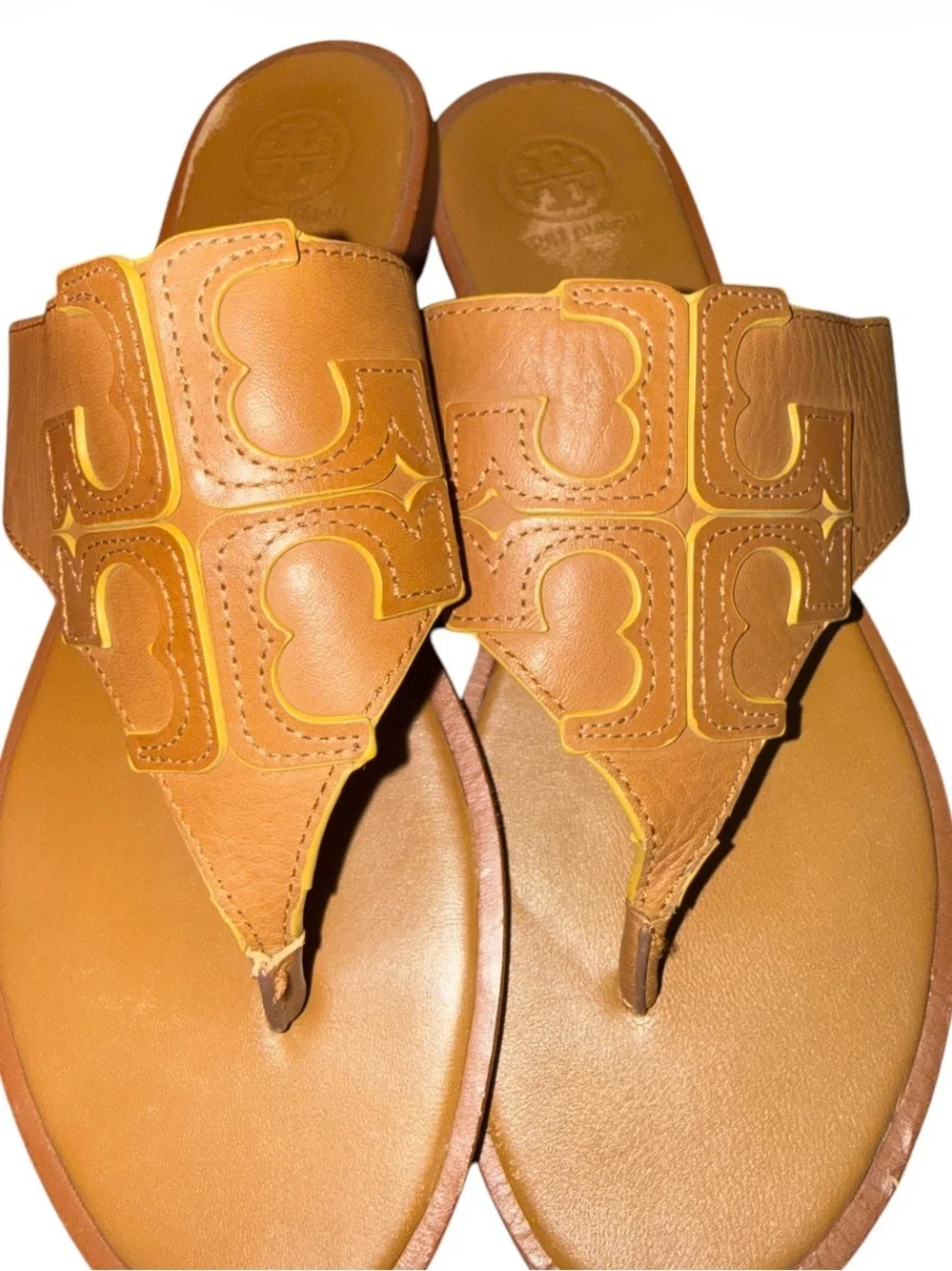 Tory Burch Jamie Full Logo Thong Sandals Size 8 Tan Yellow Leather Flip Flops